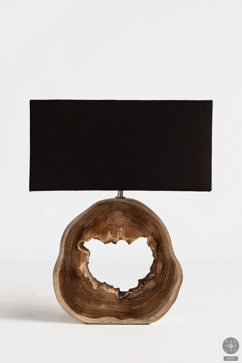 Stalinis šviestuvas iš medžio masyvo