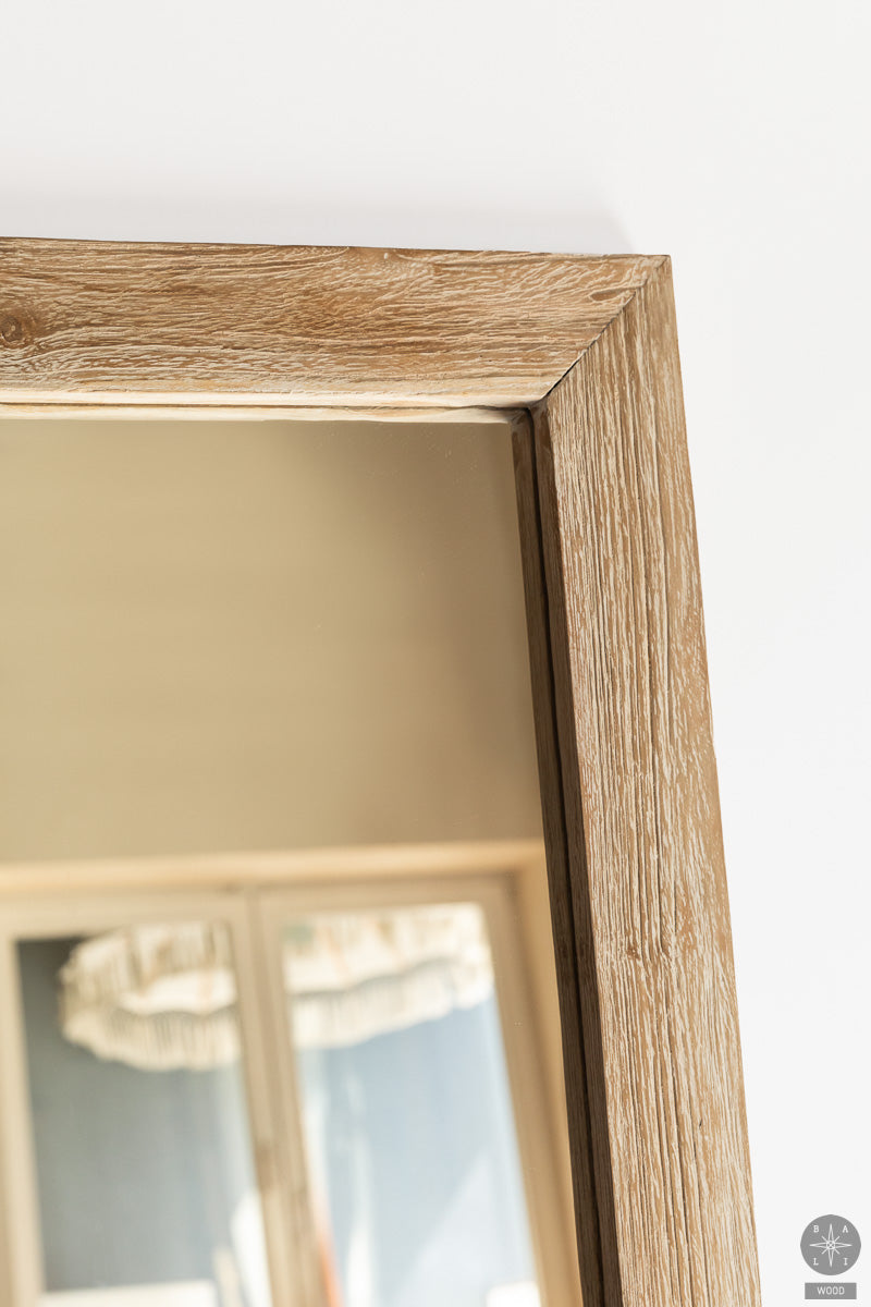 Veidrodis iš tikmedžio