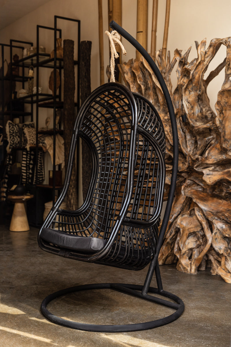 Rotango supuoklis su stovu