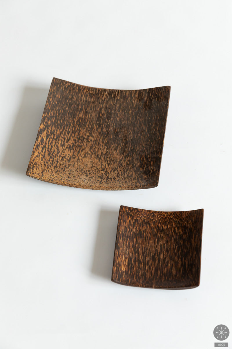 Kvadratinė lėkštė iš palmės medžio