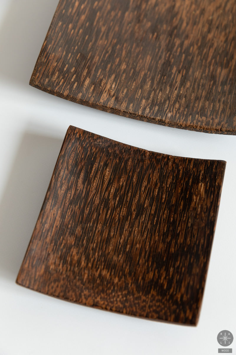 Kvadratinė lėkštė iš palmės medžio