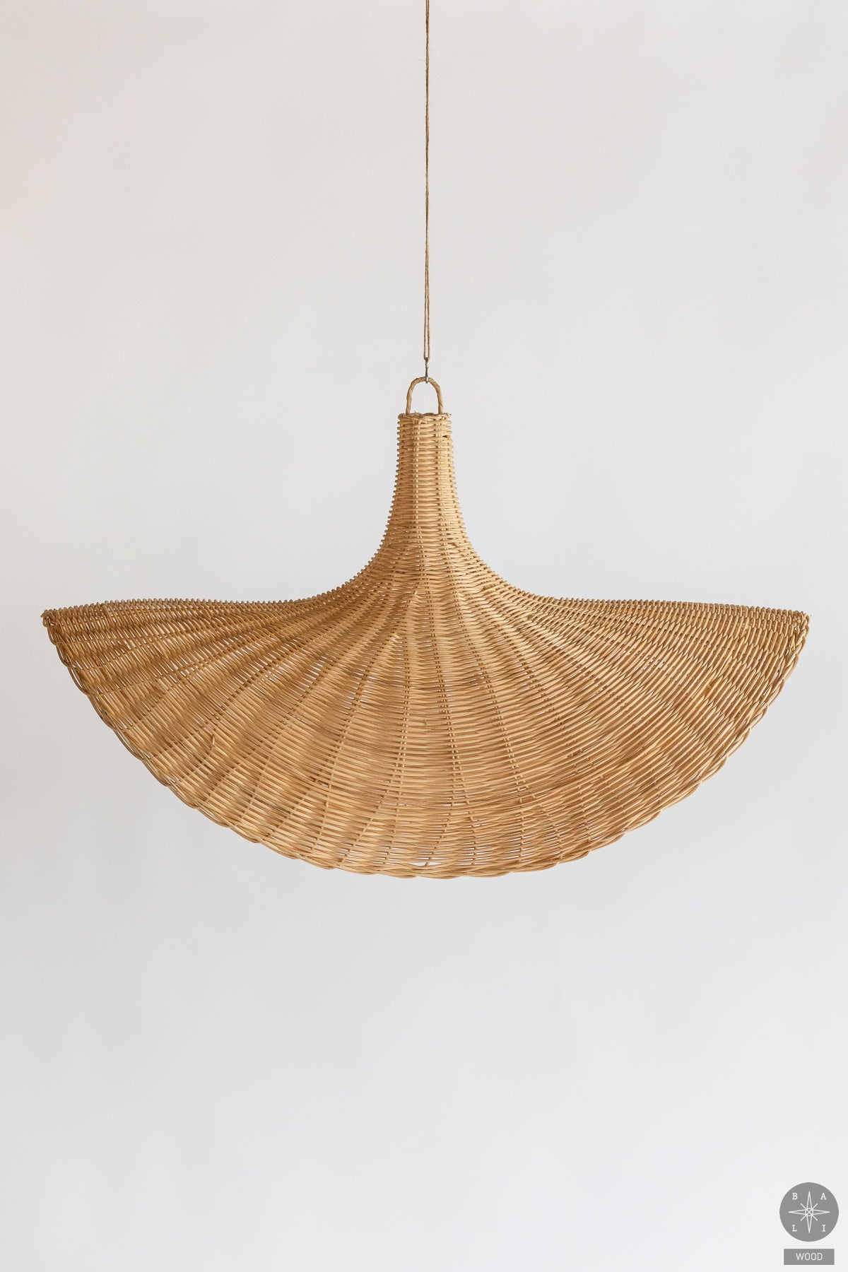 Šviestuvo gaubtas iš rotango