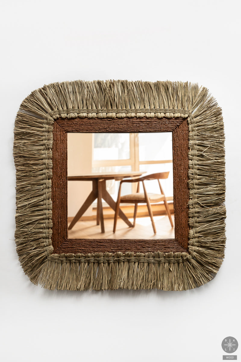 Veidrodis iš bananų lapų