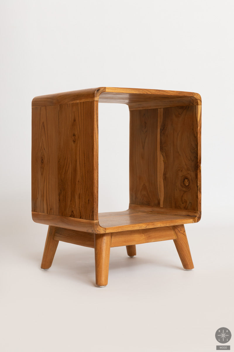 Tuščiavidurė spintelė