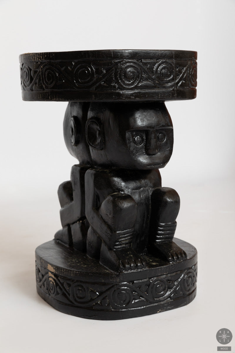 Primitive art tikmedžio staliukas