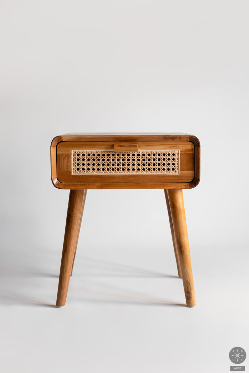 Tikmedžio spintelė su rotangu