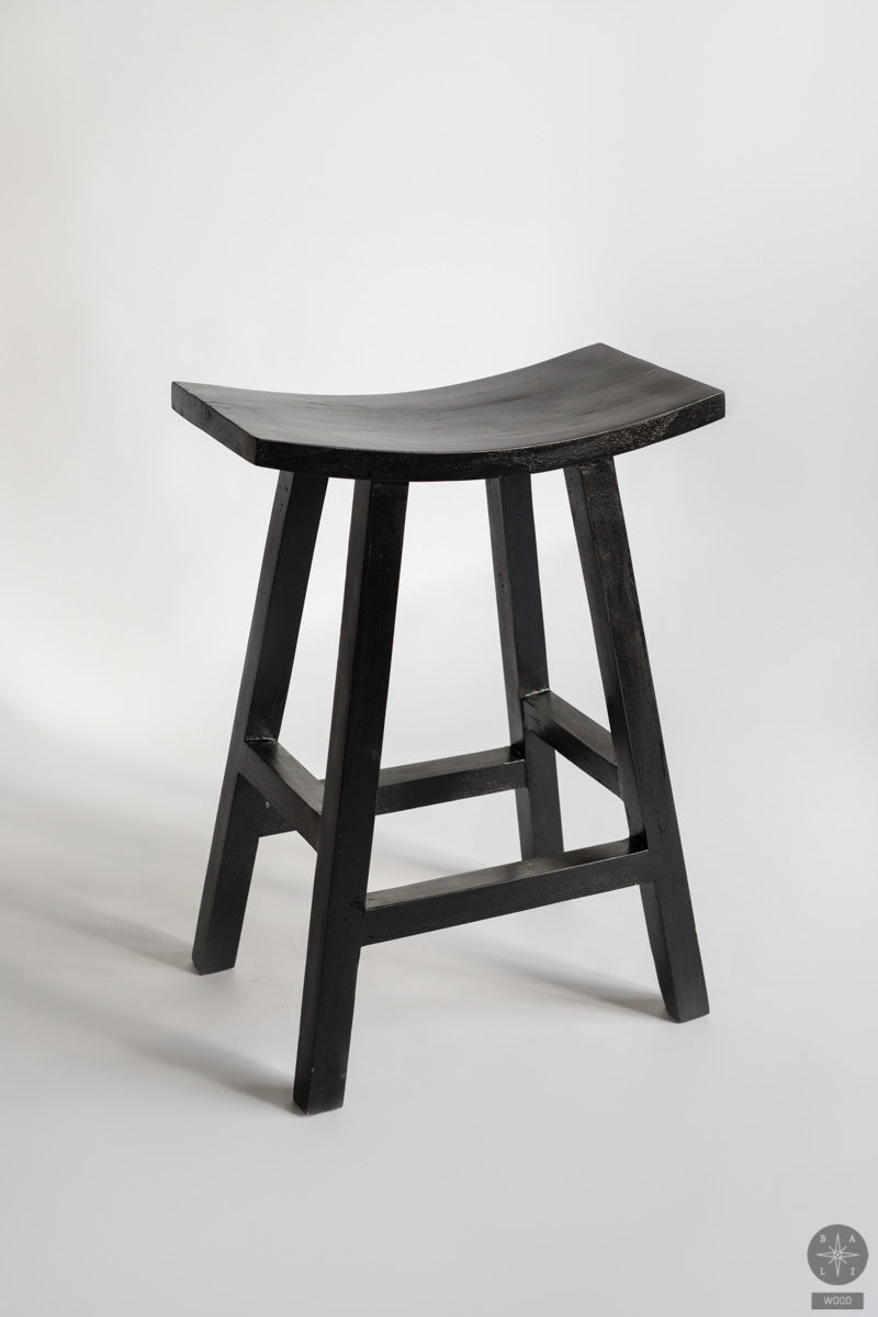 Japoniško stiliaus pusbario kėdė