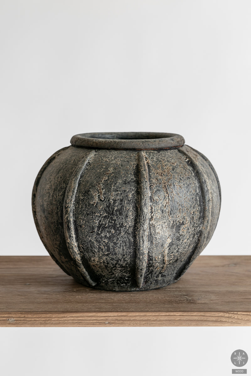 Dekoratyvinė vaza iš terakotos