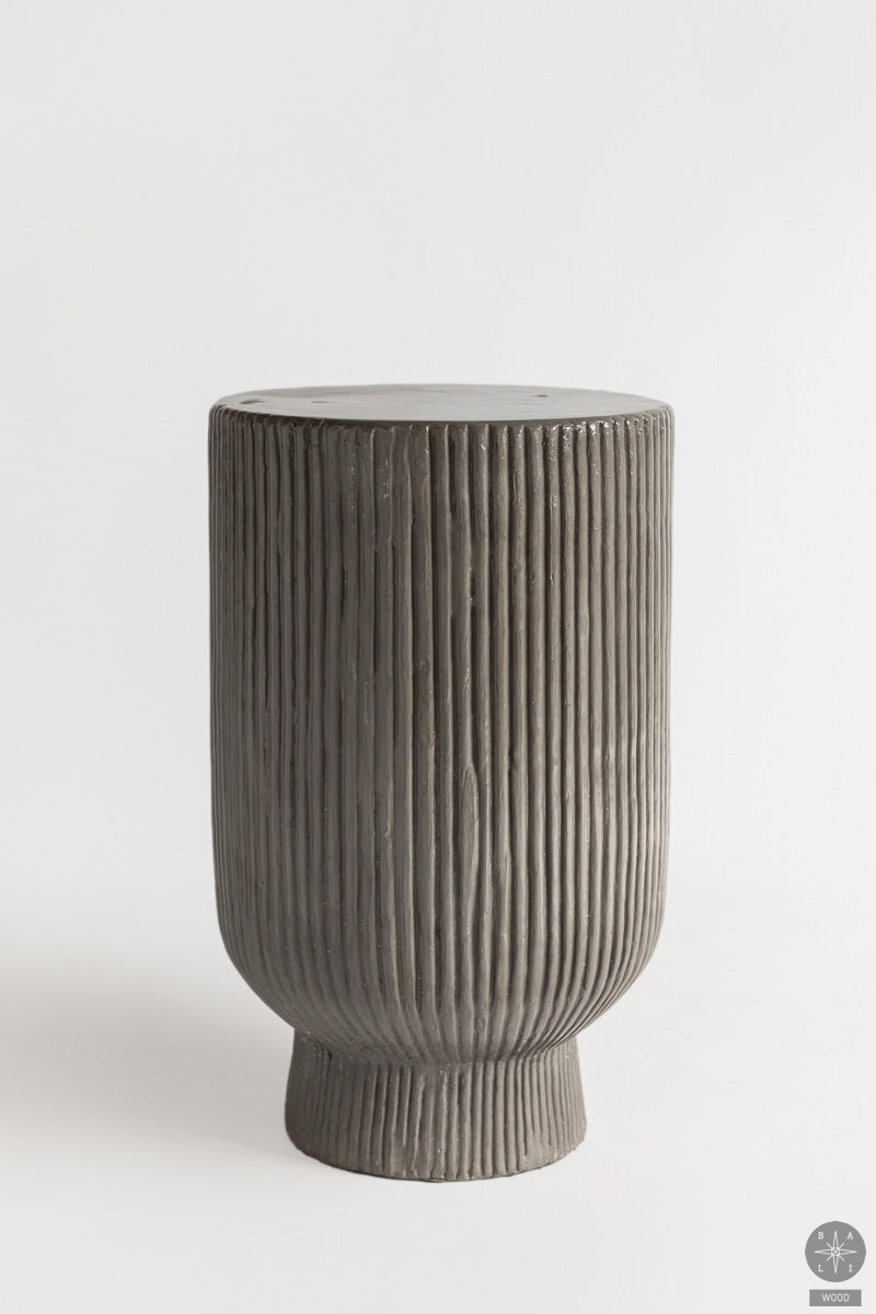 Staliukas iš glazūruoto betono