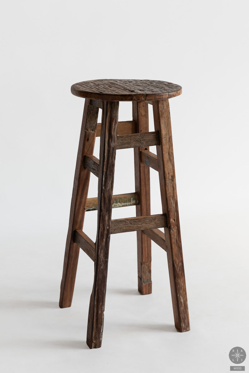 Baro kėdė iš tikmedžio