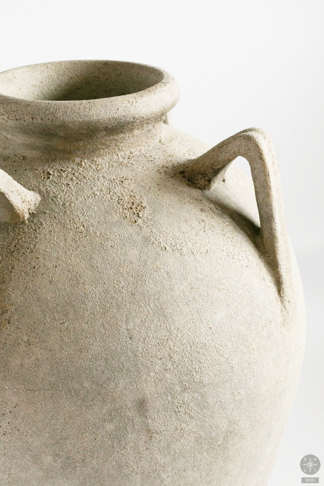 Dekoratyvinė vaza iš betono