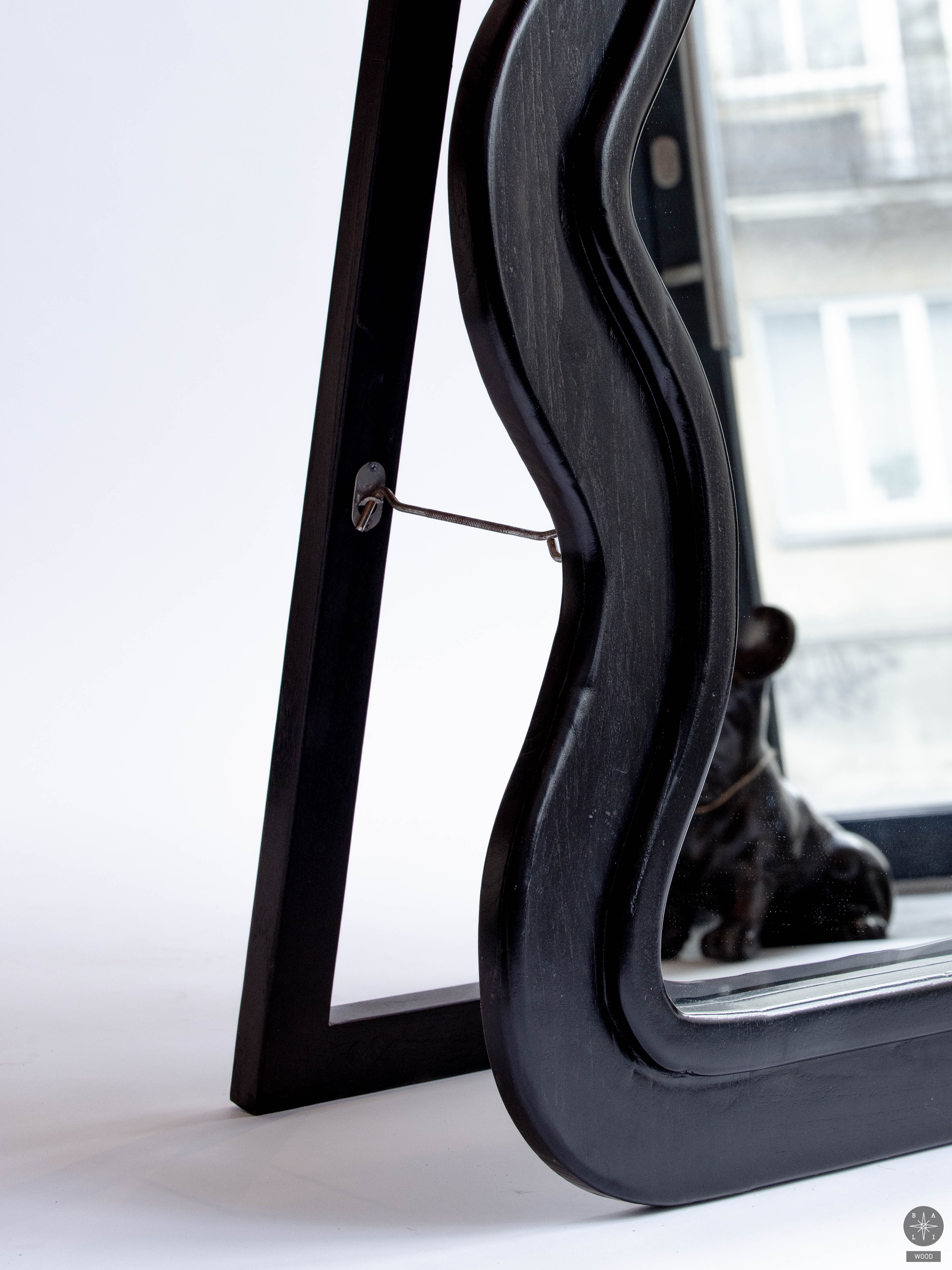 Veidrodis iš tikmedžio