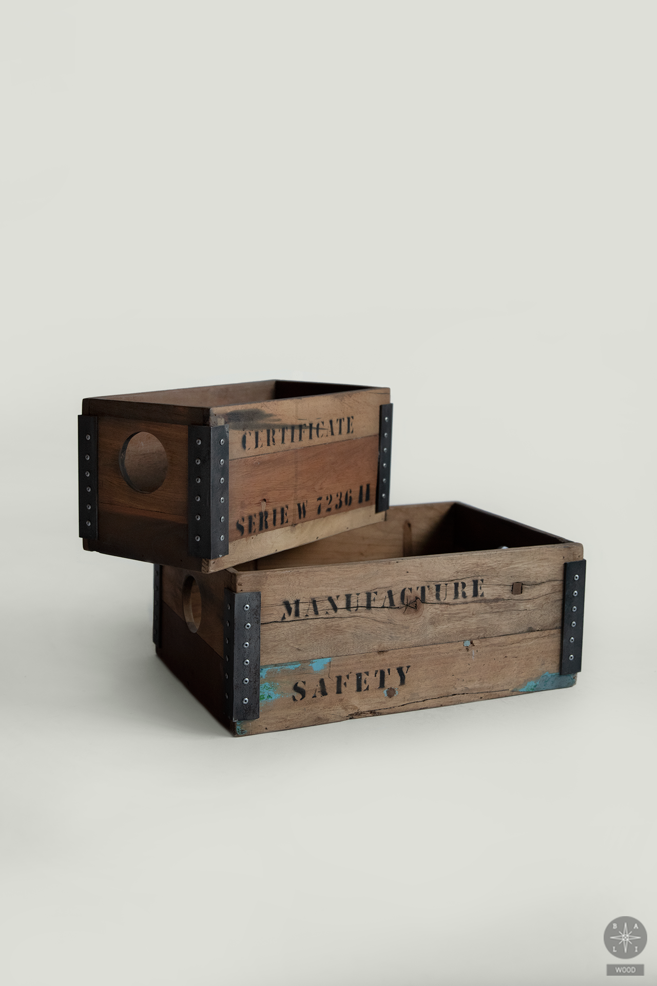 Industrinio stiliaus dėžė