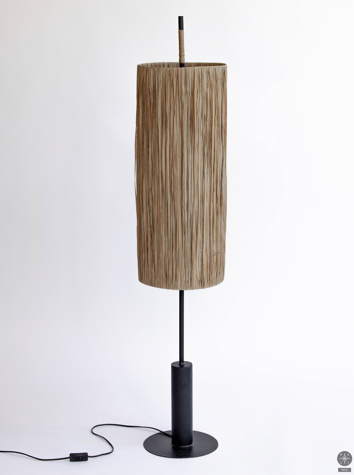 Grindinis toršeras su raffia gaubtu