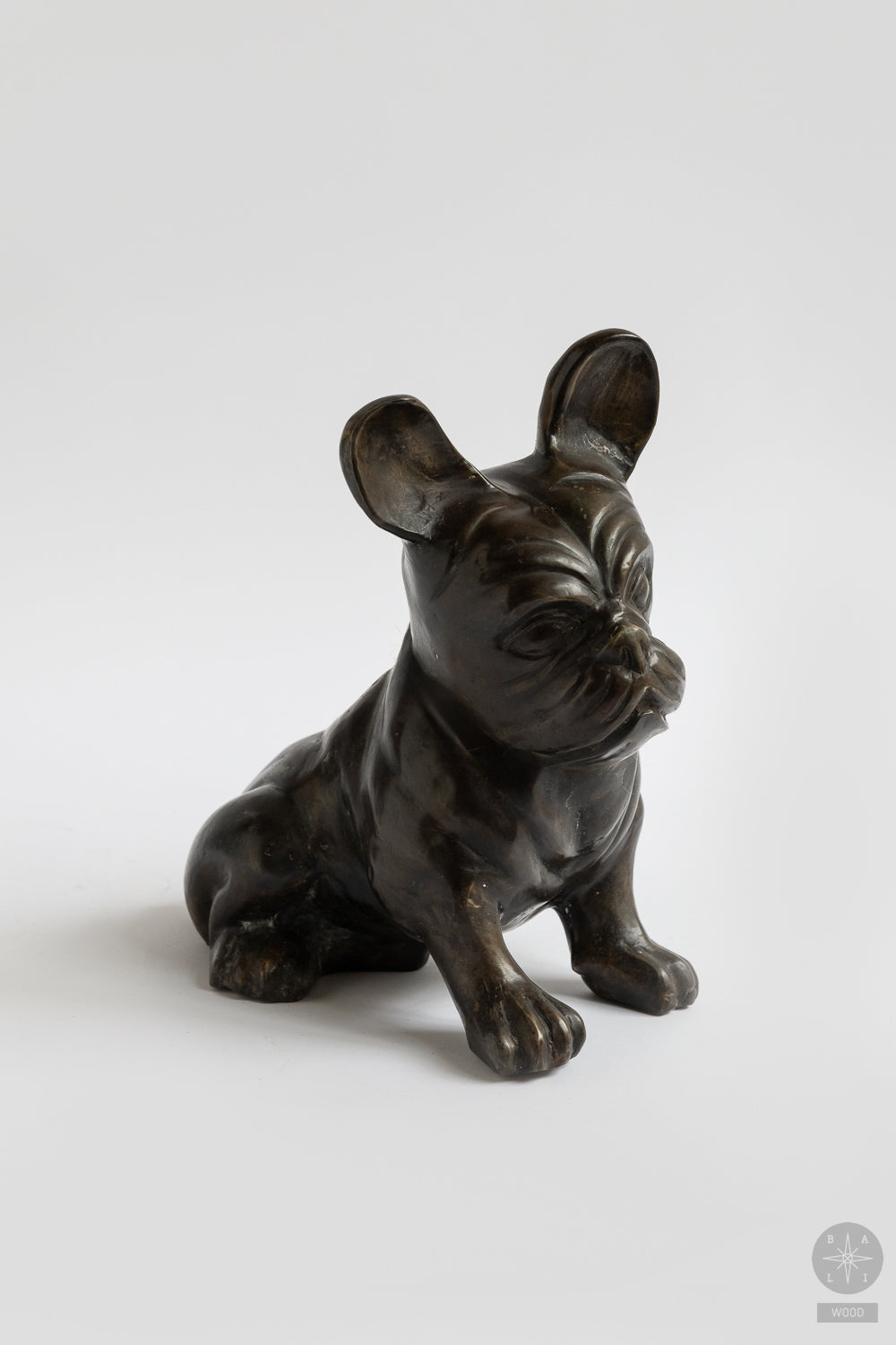 Žalvarinė statulėlė