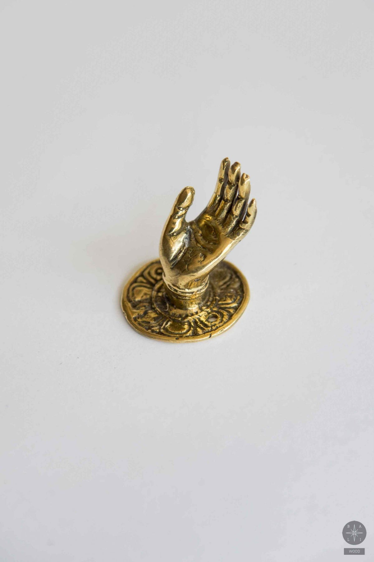 Žalvarinė rankenėlė