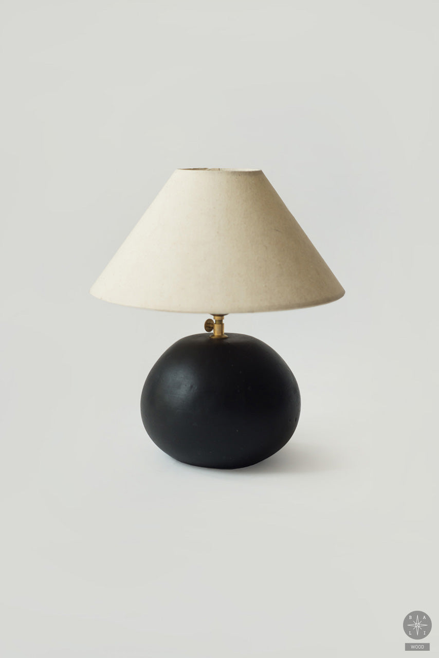 Stalinis šviestuvas iš betono