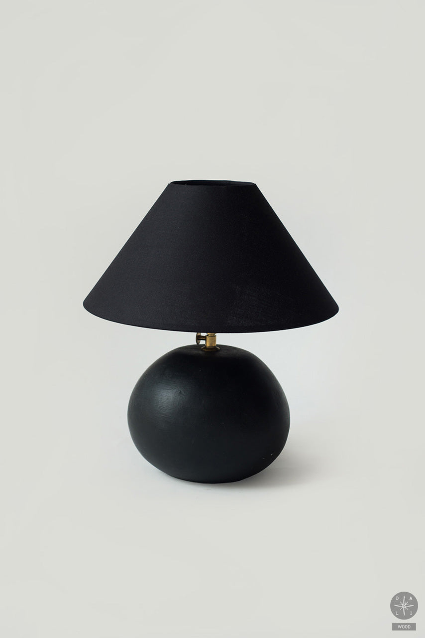 Stalinis šviestuvas iš betono