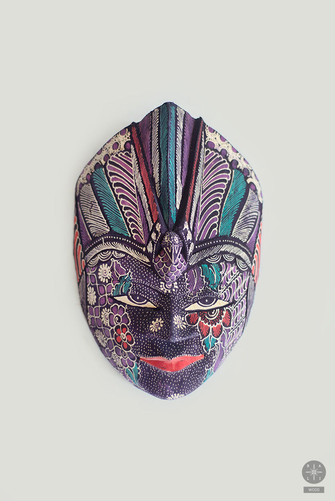 Dekoratyvinė kaukė su karūna