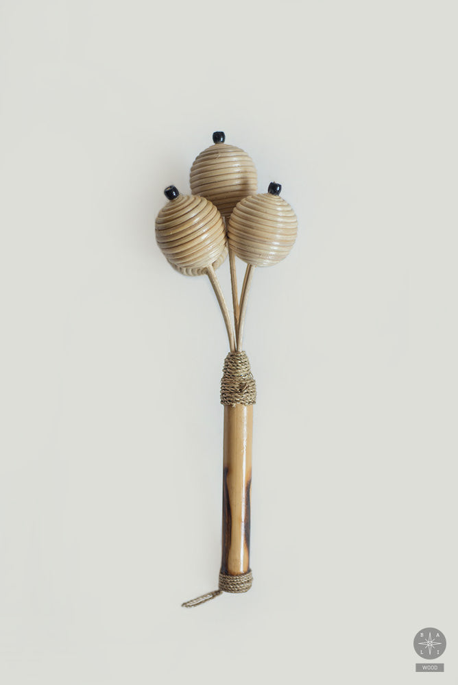 Muzikinis instrumentas TEKOK iš bambuko ir rotango